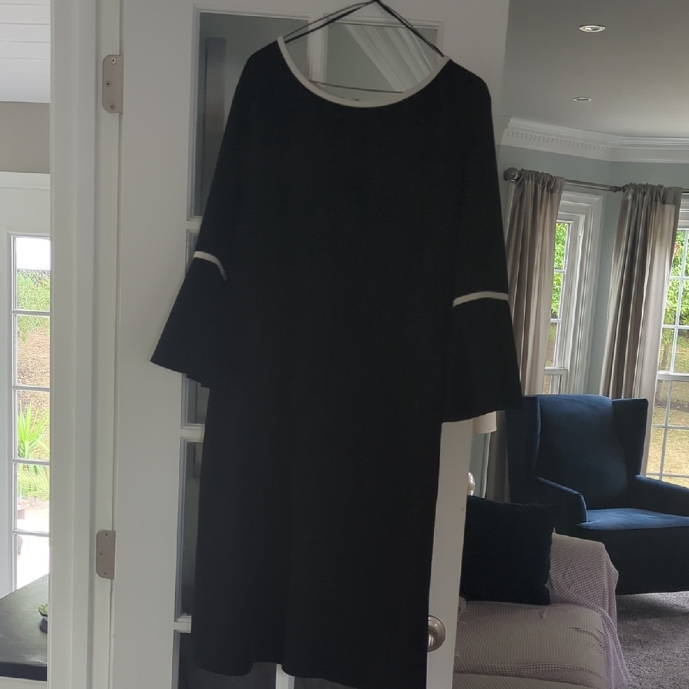 Liz Claiborne Black Long Sleeve Dress